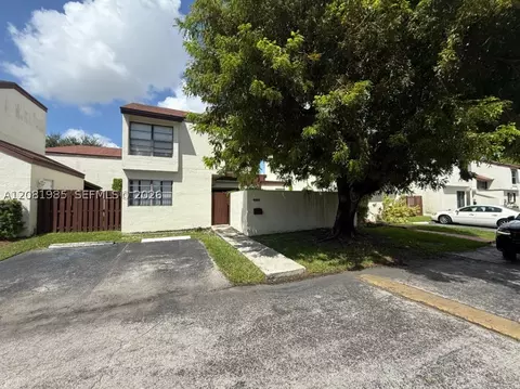 9764 NW 4th Ln #9764, Miami, FL 33172