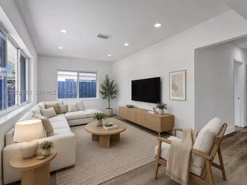 1609 NW 7th Ter, Fort Lauderdale, FL 33311