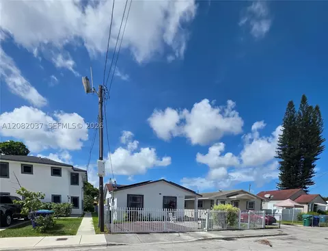 2237 NW 50th St, Miami, FL 33142