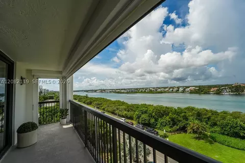 View/Area - 19670 Beach Rd #PHB4, Tequesta, FL 33469 photo 8 of 16