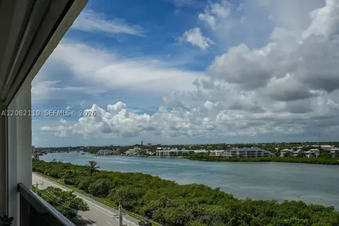 View/Area - 19670 Beach Rd #PHB4, Tequesta, FL 33469 photo 13 of 16