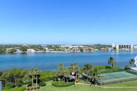 View/Area - 19670 Beach Rd #PHB4, Tequesta, FL 33469 photo 4 of 16