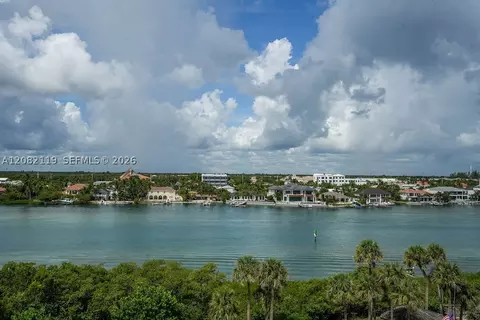 View/Area - 19670 Beach Rd #PHB4, Tequesta, FL 33469 photo 12 of 16
