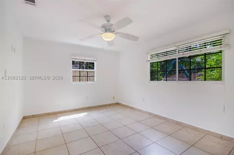 Bedroom - 119 Harbor Dr, Key Biscayne, FL 33149 photo 3 of 3