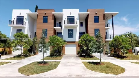 1501 N 17th Ave, Hollywood, FL 33020