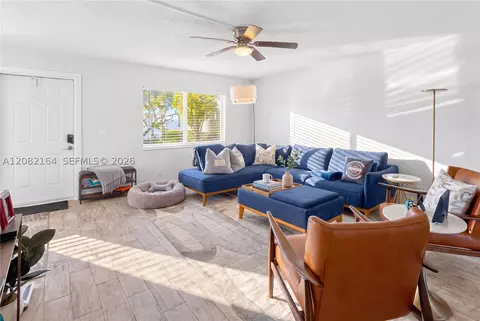 598 Flanders M #598, Delray Beach, FL 33484