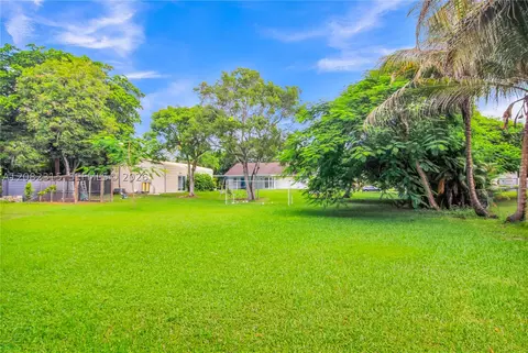 17110 SW 64th Ct, Southwest Ranches, FL 33331