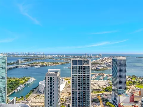 11 NE 6th St #2209, Miami, FL 33132