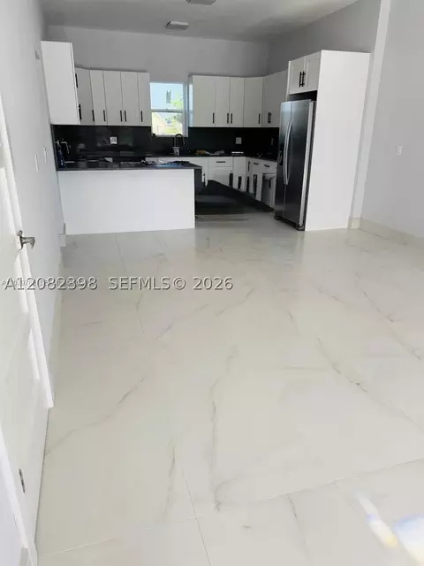 401 Lexington Dr, Sebring, FL 33876 photo 3