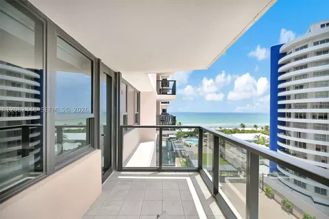 5225 Collins Ave #1015, Miami Beach, FL 33140