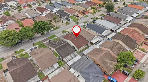 View/Area - 7330 W 30th Ave, Hialeah, FL 33018 photo 5 of 10