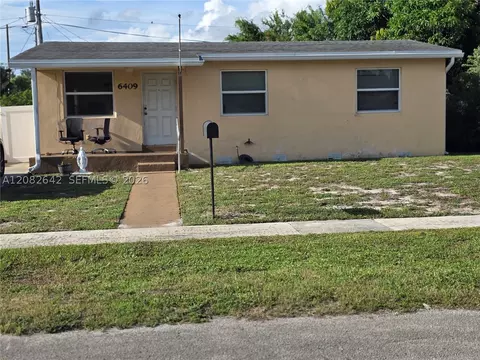 6409 Franklin St, Hollywood, FL 33024