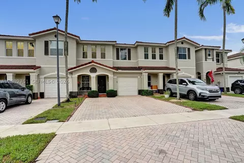 220 Riverwalk Cir, Sunrise, FL 33326