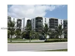 20500 W Country Club Dr #711, Aventura, FL 33180