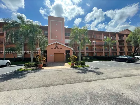 701 SW 141st Ave #110R, Pembroke Pines, FL 33027