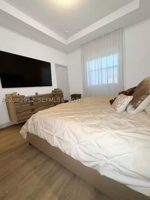Bedroom - 11449 W 34th Ln, Hialeah, FL 33018 photo 3 of 3
