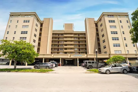 1811 Jefferson St #601, Hollywood, FL 33020