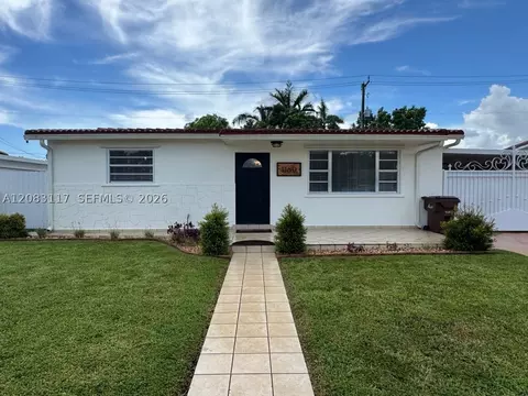 Exterior - 1160 W 33rd Pl, Hialeah, FL 33012 photo 1 of 4