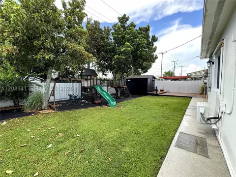 Exterior - 1160 W 33rd Pl, Hialeah, FL 33012 photo 4 of 4
