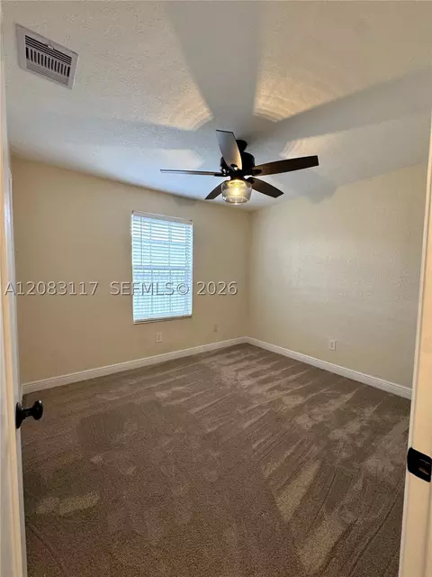 Bedroom - 1160 W 33rd Pl, Hialeah, FL 33012 photo 3 of 4