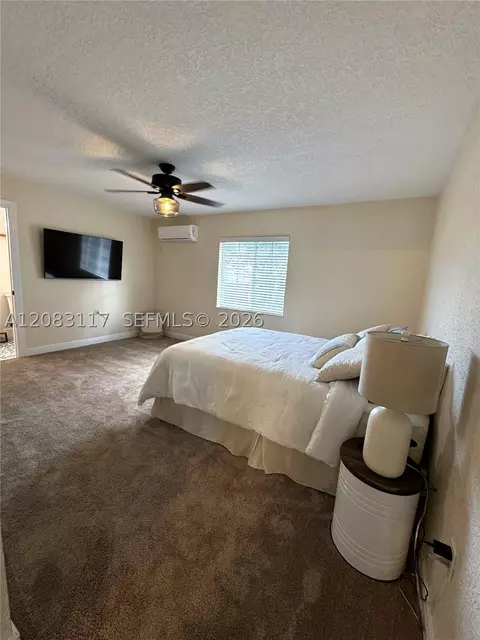 Bedroom - 1160 W 33rd Pl, Hialeah, FL 33012 photo 4 of 4