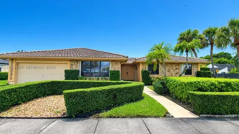12120 SW 95th St, Miami, FL 33186