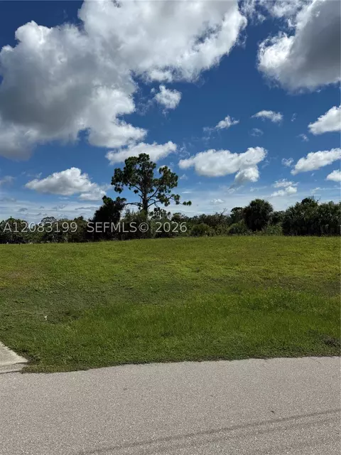 2336 Hale St, Port Charlotte, FL 33953