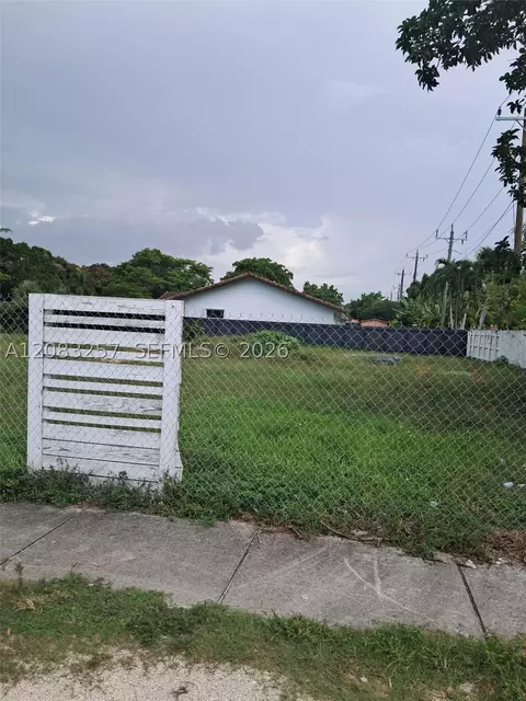9801 SW 56th St, Miami, FL 33165
