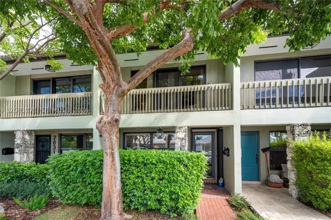 2835 NE 60th St, Fort Lauderdale, FL 33308
