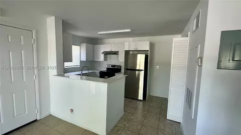 4096 N Pine Island Rd #2112, Sunrise, FL 33351
