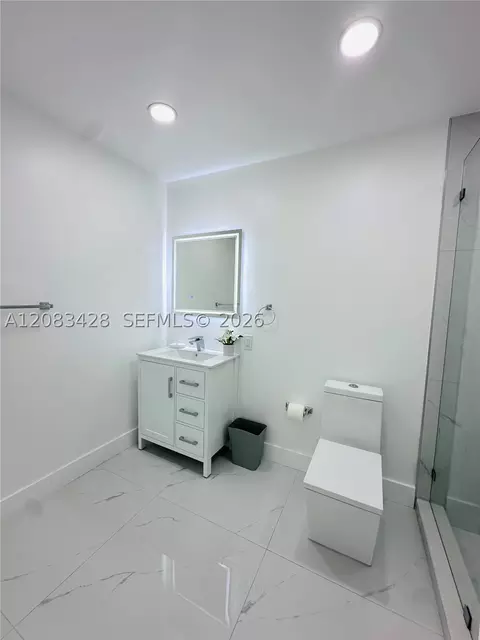 Bath - 82 E 16th St, Hialeah, FL 33010 photo 4 of 5