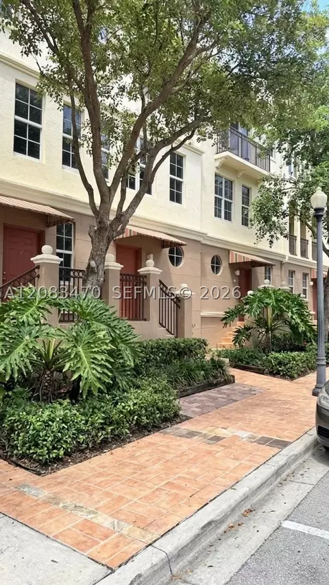 3232 SW 22nd Ter #113, Miami, FL 33145