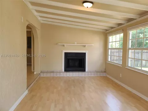 Living - 3013 SE Bamboo St, Stuart, FL 34997 photo 4 of 6