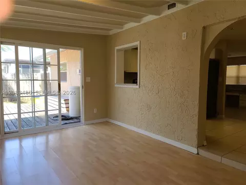 Living - 3013 SE Bamboo St, Stuart, FL 34997 photo 5 of 6