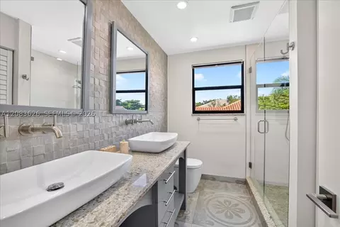 Bath - 7320 NW 68th Way, Parkland, FL 33067 photo 3 of 3