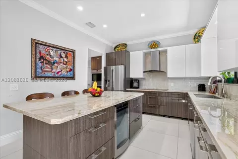 Kitchen - 7320 NW 68th Way, Parkland, FL 33067 photo 1 of 4