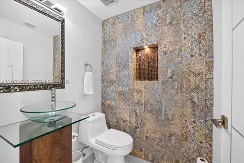Bath - 7320 NW 68th Way, Parkland, FL 33067 photo 1 of 3