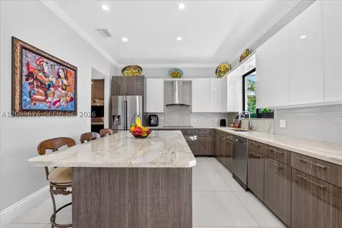 Kitchen - 7320 NW 68th Way, Parkland, FL 33067 photo 2 of 4