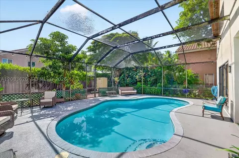 Exterior - 7320 NW 68th Way, Parkland, FL 33067 photo 3 of 5