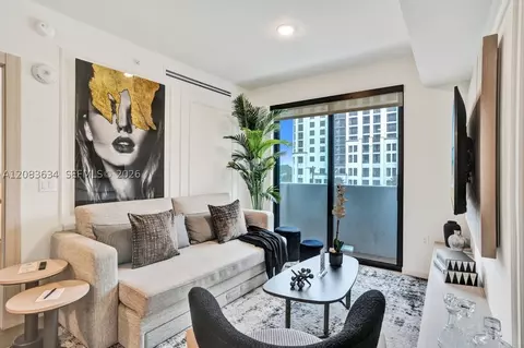 4220 Laguna St #403, Coral Gables, FL 33146