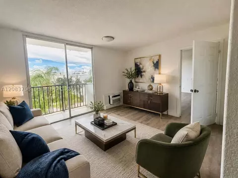 16450 NW 2 #309, Miami, FL 33169