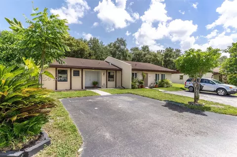 13962 SW 52 Ln, Miami, FL 33175
