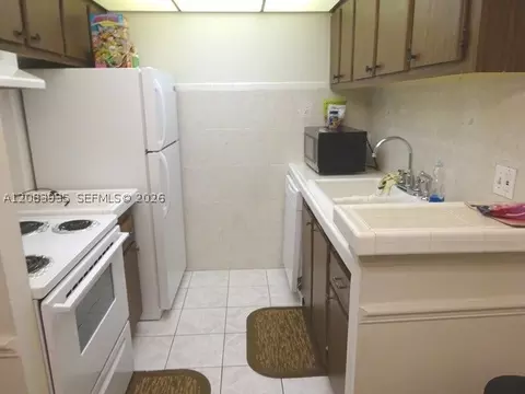 1500 N Congress Ave #B53, West Palm Beach, FL 33401