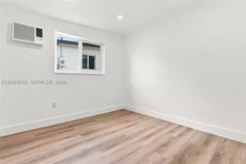 Bedroom - 4795 E 8th Ct, Hialeah, FL 33013 photo 5 of 8