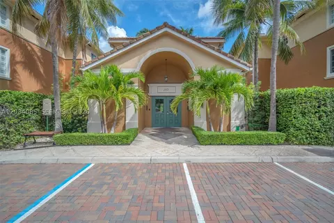 2931 NE 185th St #1101, Aventura, FL 33180