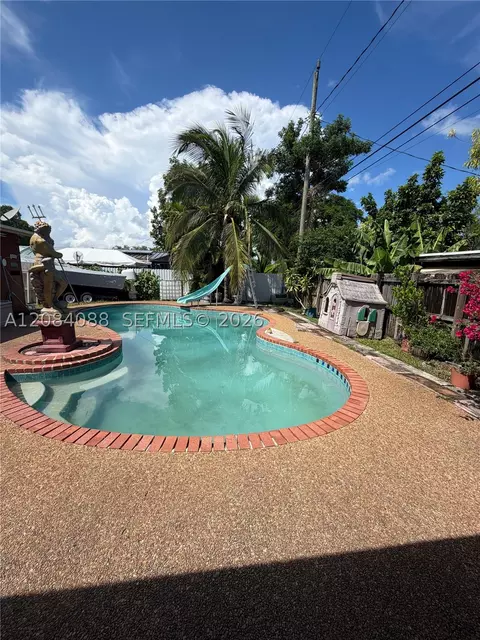 16111 SW 98th Ave, Miami, FL 33157