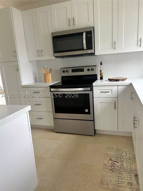 3270 NW 196th Ln, Miami Gardens, FL 33056
