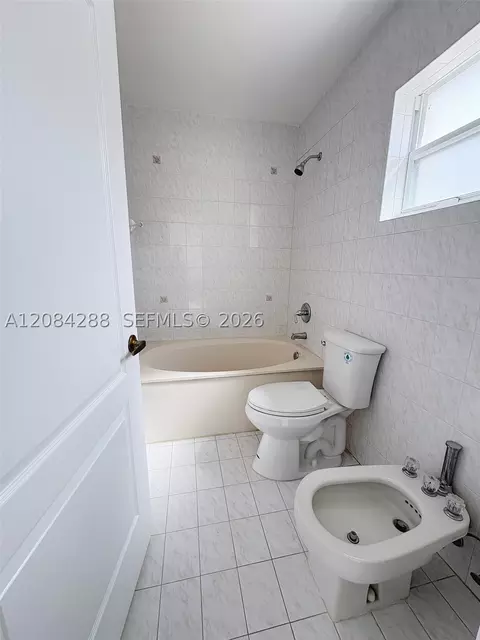 Bath - 3397 W 72nd Pl, Hialeah, FL 33018 photo 2 of 4