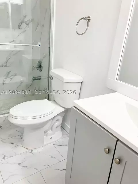 Bath - Undisclosed, Pompano Beach, FL 33069 photo 2 of 3
