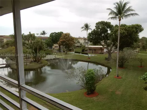 5051 W Oakland Park Blvd #302, Lauderdale Lakes, FL 33313